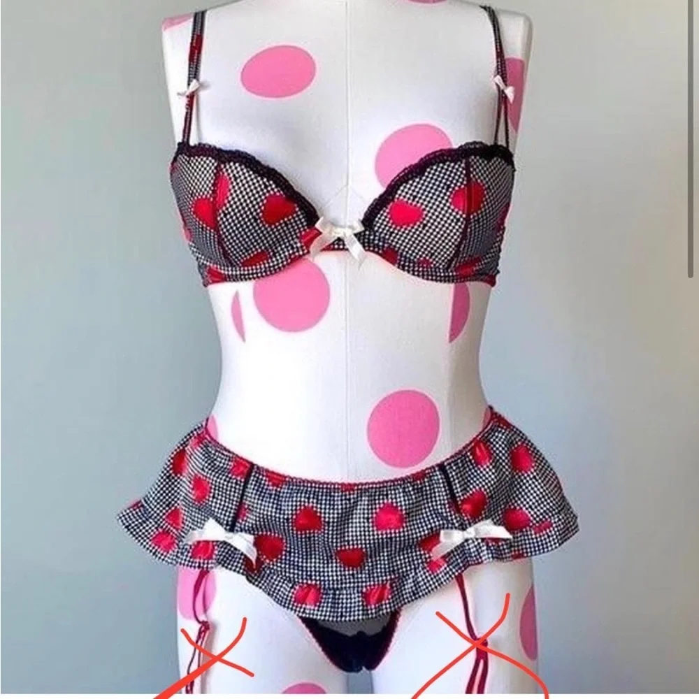 Victoria’s Secret Sexy Little Things Heart Bra and Panty Set - Picture 6 of 7